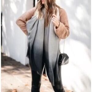 NWT Cushnie Grey Horizon Ombre Scarf - from Rachel Zoe Curateur Box